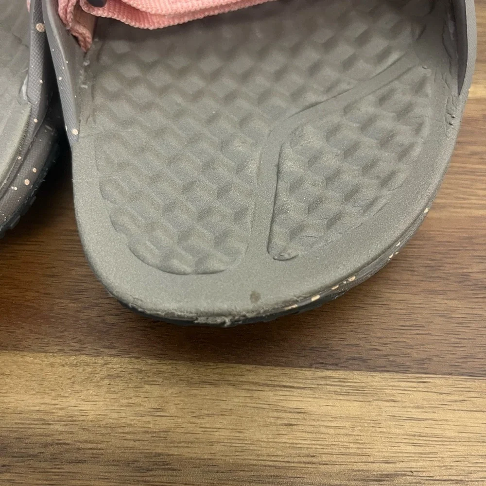 Merrell Women's Hydrotrekker Strap Water Shoe pink size women’s 11